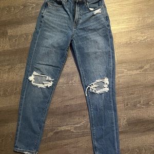 NWOT American Eagle Mom Jean size 00